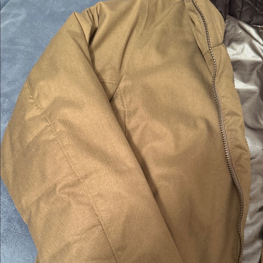 Women’s Columbia Winter Parka - Picture 6 of 9